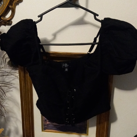 Milk & Honey Tops - Lace Up Crop Cold Sholder Top.